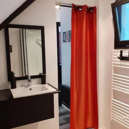Apartment Les Gites De Lola Brandivy
